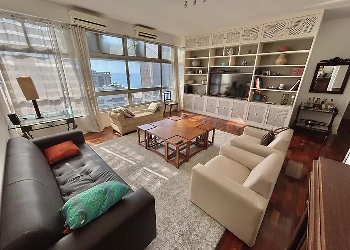 Spacious 4 Bedroom Apartment At Leblon Beach With Sea View