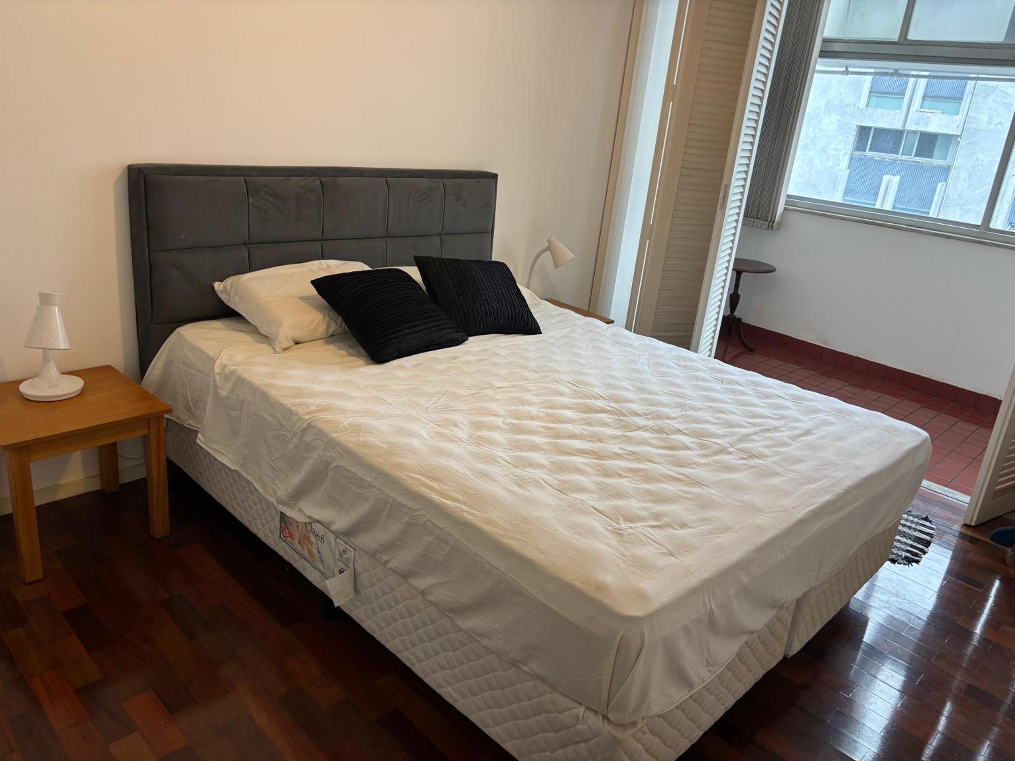 Apartemen Spacious 4 Bedroom At Leblon With Sea View