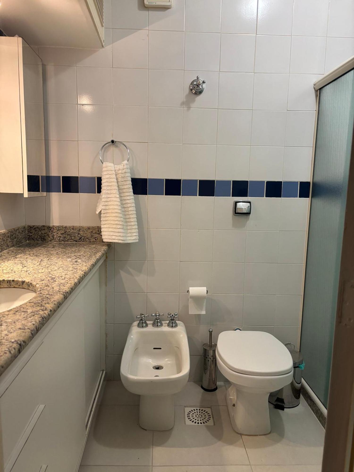 Spacious 4 Bedroom At Leblon With Sea View Apartemen