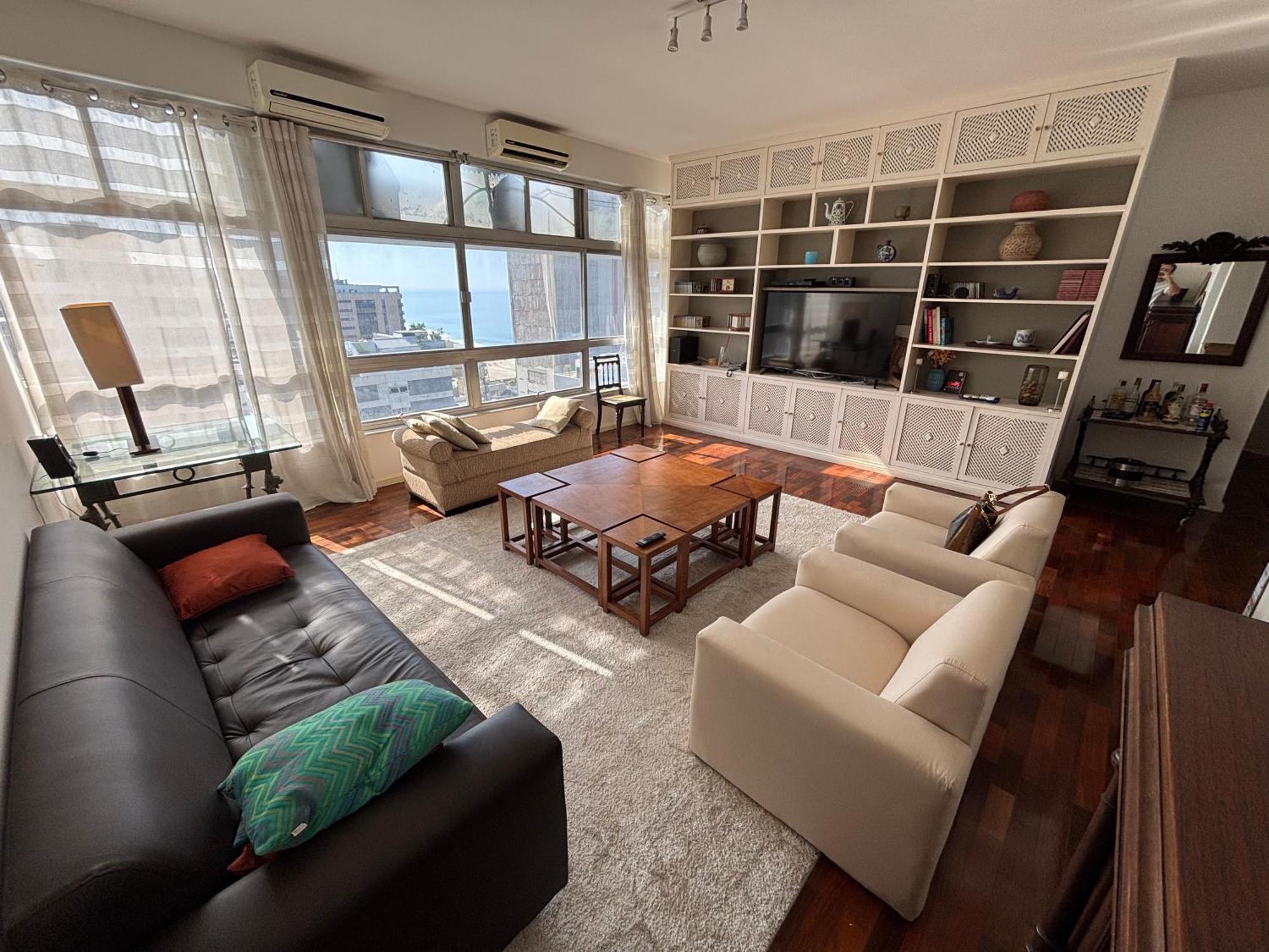 Apartemen Spacious 4 Bedroom At Leblon With Sea View *
